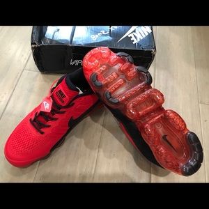Nike 2018 Vapormax red size 13